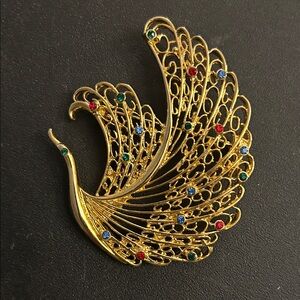 Vintage 90’s Estate Coll.
GTone Swan Brooch with Red, Green, & Blue Rhinestones.
